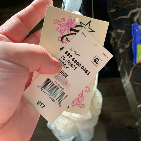 ❌SOLD❌  | 🎉 NWT Lace Peplum - Picture 7 of 8